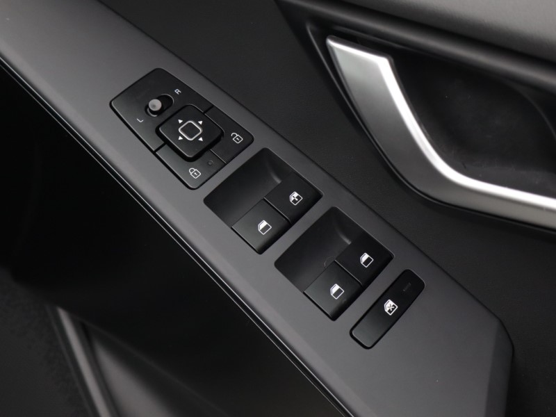 2025 (75) KIA NIRO 1.6 GDi 127 Hybrid 2 Nav 5dr DCT 5205432