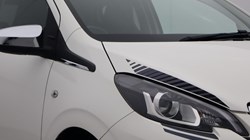 2021 (21) PEUGEOT 108 1.0 72 Collection 5dr 5197760