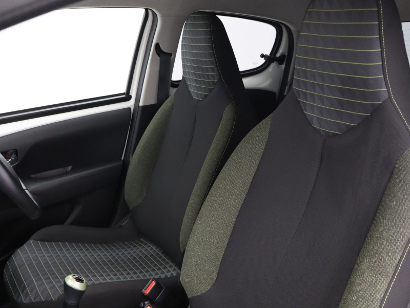 2021 (21) PEUGEOT 108 1.0 72 Collection 5dr 5197727