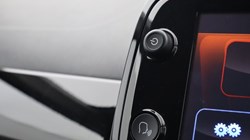 2021 (21) PEUGEOT 108 1.0 72 Collection 5dr 5197749