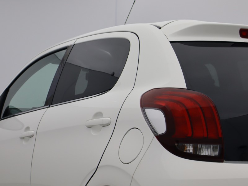 2021 (21) PEUGEOT 108 1.0 72 Collection 5dr 5197756