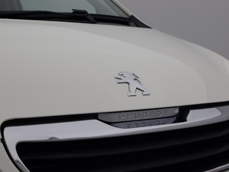 2021 (21) PEUGEOT 108 1.0 72 Collection 5dr 5197761