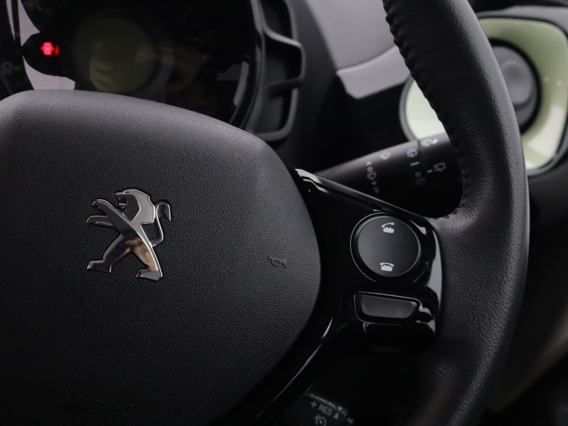 2021 (21) PEUGEOT 108 1.0 72 Collection 5dr 5197733