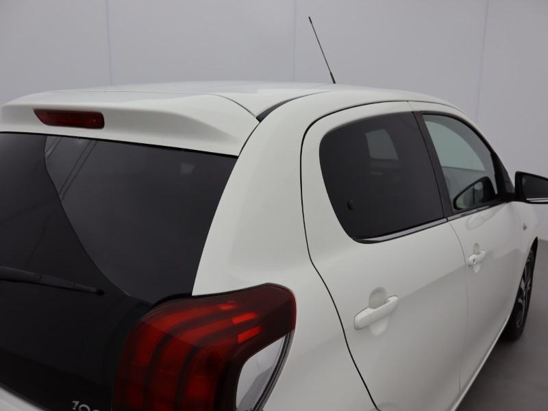 2021 (21) PEUGEOT 108 1.0 72 Collection 5dr 5197758