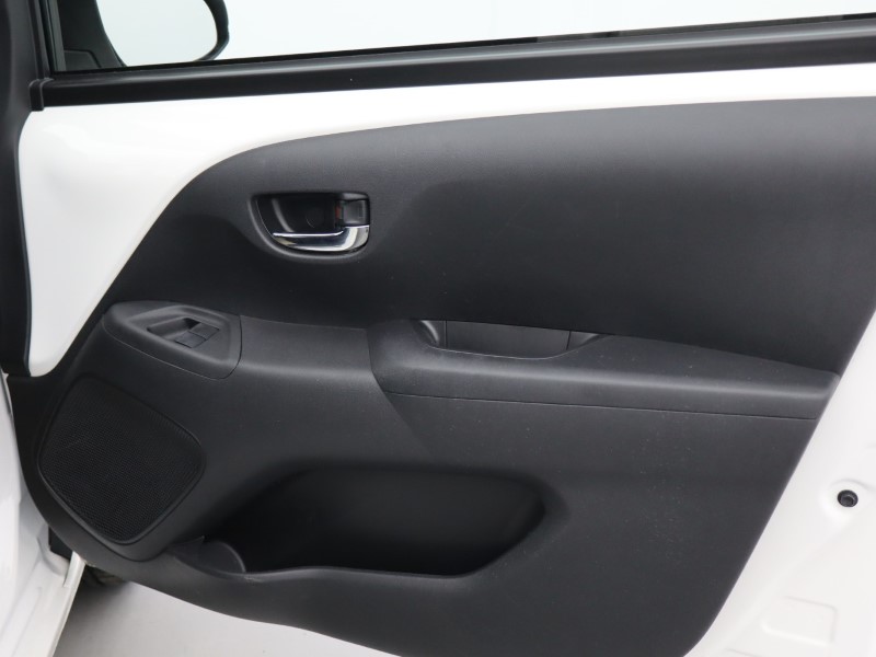 2021 (21) PEUGEOT 108 1.0 72 Collection 5dr 5197735
