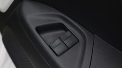 2021 (21) PEUGEOT 108 1.0 72 Collection 5dr 5197739