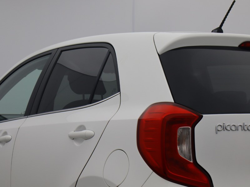 2018 (18) KIA PICANTO 1.0 GT-line 5dr 5208720