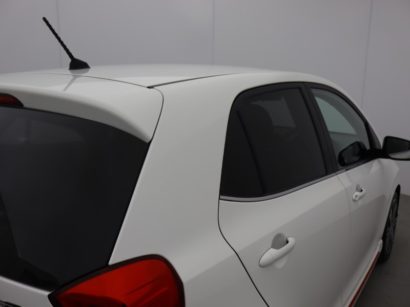 2018 (18) KIA PICANTO 1.0 GT-line 5dr 5208724