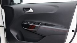 2018 (18) KIA PICANTO 1.0 GT-line 5dr 5208702