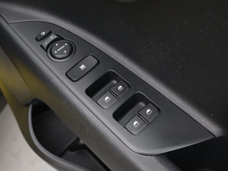 2023 (23) KIA STONIC 1.0T GDi 99 2 5dr 5210318