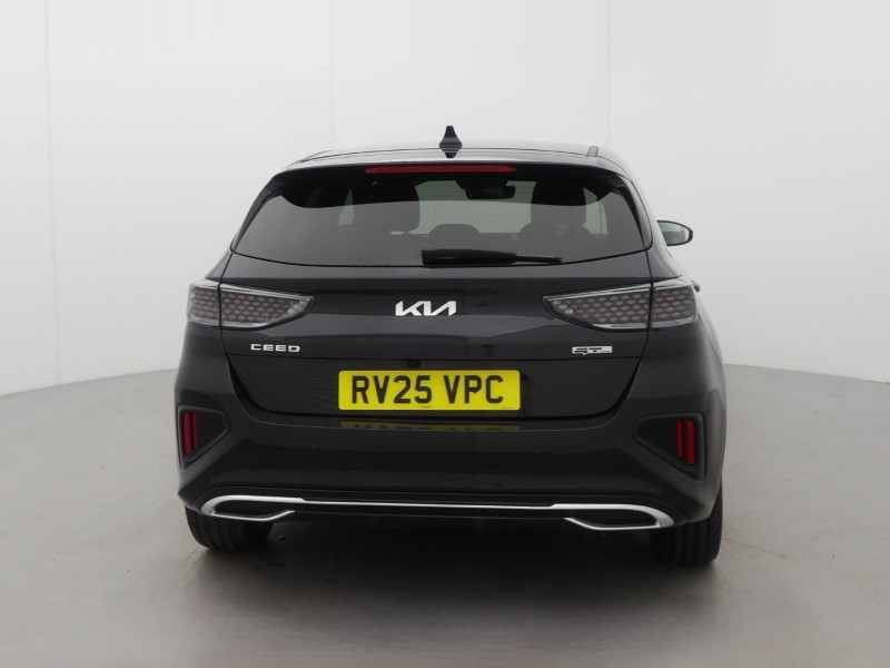 2025 (25) KIA CEED 1.5T GDi ISG 138 GT-Line 5dr DCT 5536983