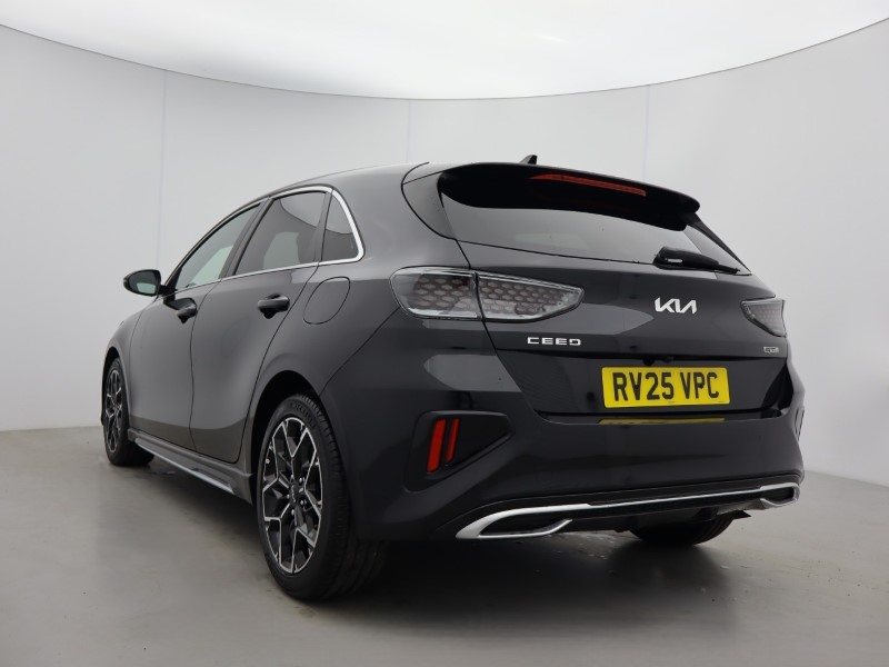 2025 (25) KIA CEED 1.5T GDi ISG 138 GT-Line 5dr DCT 5537015