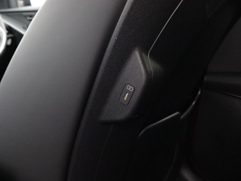 2023 (23) KIA NIRO 1.6 GDi Hybrid 4 5dr DCT 5288057