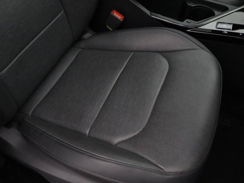 2024 (24) KIA NIRO 150kW 4 65kWh 5dr Auto 5290084