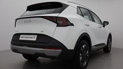 2025 (75) KIA SPORTAGE 1.6T GDi HEV Pure 5dr Auto 5398250