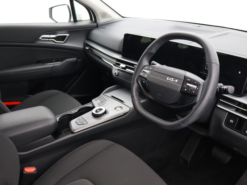 2025 (75) KIA SPORTAGE 1.6T GDi HEV Pure 5dr Auto 5398224