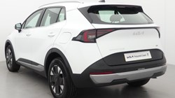 2025 (75) KIA SPORTAGE 1.6T GDi HEV Pure 5dr Auto 1
