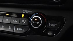 2020 (69) KIA NIRO 1.6 GDi Hybrid 2 5dr DCT 5372735