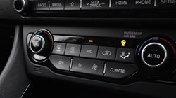 2020 (69) KIA NIRO 1.6 GDi Hybrid 2 5dr DCT 5372733