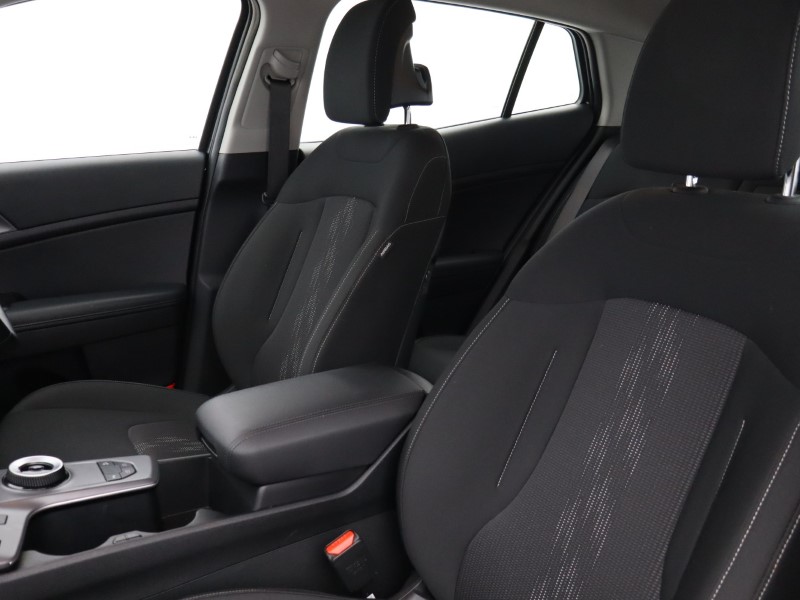 2025 (75) KIA SPORTAGE 1.6T GDi HEV Pure 5dr Auto 5379205
