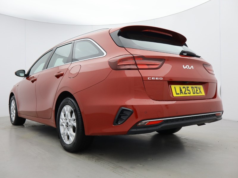 2025 (25) KIA CEED 1.5T GDi ISG 138 2 5dr 5536942