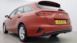 2025 (25) KIA CEED 1.5T GDi ISG 138 2 5dr 5536942