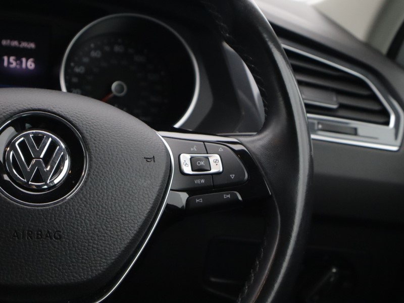 2019 (19) VOLKSWAGEN TIGUAN 2.0 TDi 150 4Motion SE Nav 5dr 5377869