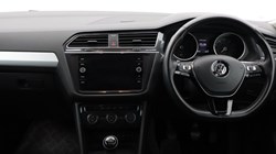2019 (19) VOLKSWAGEN TIGUAN 2.0 TDi 150 4Motion SE Nav 5dr 5377859