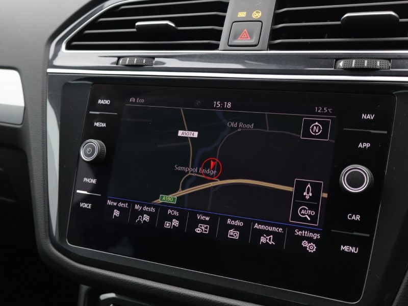 2019 (19) VOLKSWAGEN TIGUAN 2.0 TDi 150 4Motion SE Nav 5dr 5377877