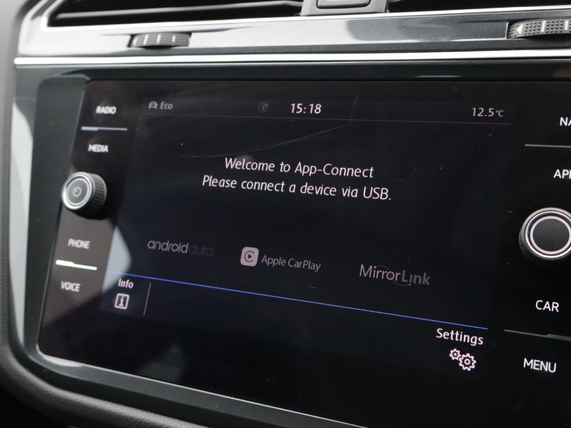 2019 (19) VOLKSWAGEN TIGUAN 2.0 TDi 150 4Motion SE Nav 5dr 5377880