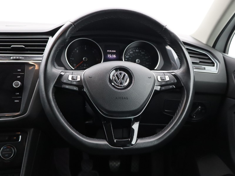 2019 (19) VOLKSWAGEN TIGUAN 2.0 TDi 150 4Motion SE Nav 5dr 5377867
