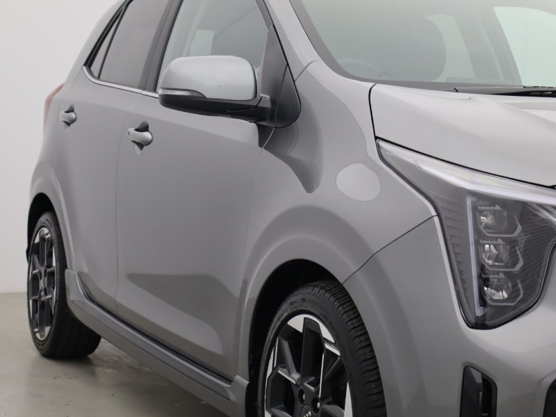 2025 (75) KIA PICANTO 1.2 GT-line S 5dr Auto 5428439