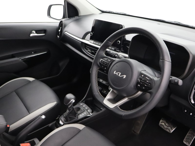 2025 (75) KIA PICANTO 1.2 GT-line S 5dr Auto 5428414