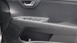2025 (25) KIA STONIC 1.0T GDi 48V 98 GT-Line S 5dr DCT 5419755