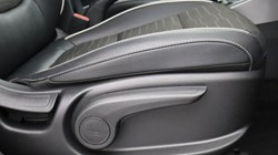 2025 (25) KIA STONIC 1.0T GDi 48V 98 GT-Line S 5dr DCT 5419757