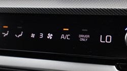 2025 (25) KIA SPORTAGE 1.6T GDi 241 PHEV GT-Line 5dr Auto AWD 5439885