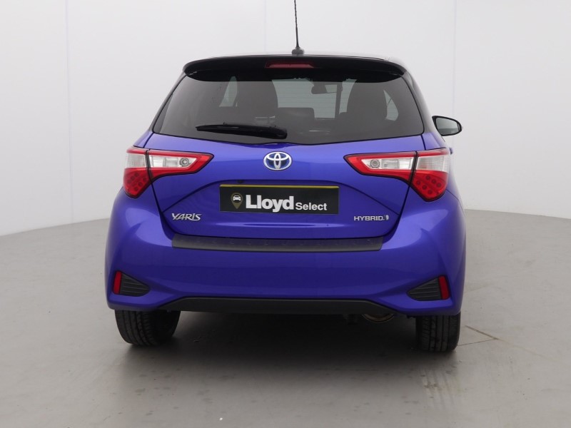 2017 (17) TOYOTA YARIS 1.5 Hybrid Red Bi-tone 5dr CVT 5488271
