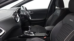 2025 (25) KIA CEED 1.5T GDi ISG 138 GT-Line 5dr 5541271