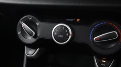 2017 (17) KIA PICANTO 1.0 2 5dr 5542148