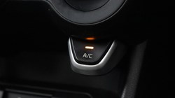 2017 (17) KIA PICANTO 1.0 2 5dr 5542151