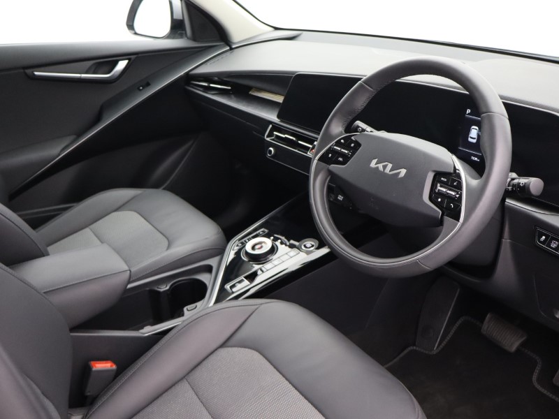 2024 (24) KIA NIRO 1.6 GDi Hybrid 3 5dr DCT 5649775