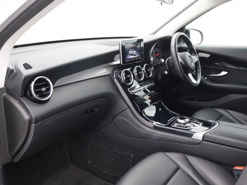 2019 (19) MERCEDES-BENZ GLC 220d 4Matic Urban Edition 5dr 9G-Tronic 5568683