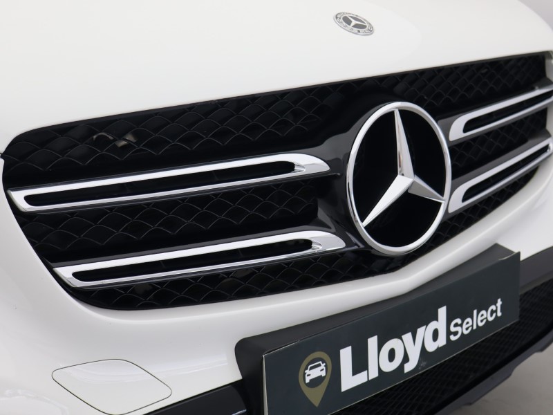 2019 (19) MERCEDES-BENZ GLC 220d 4Matic Urban Edition 5dr 9G-Tronic 5568656