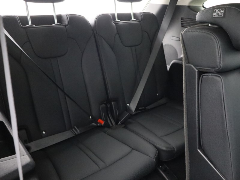 2024 (24) KIA SORENTO 1.6 T-GDi HEV 3 5dr Auto 5576019
