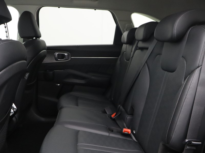 2024 (24) KIA SORENTO 1.6 T-GDi HEV 3 5dr Auto 5576000