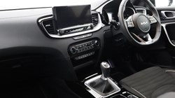 2024 (24) KIA CEED 1.5T GDi ISG 138 GT-Line 5dr 5704038
