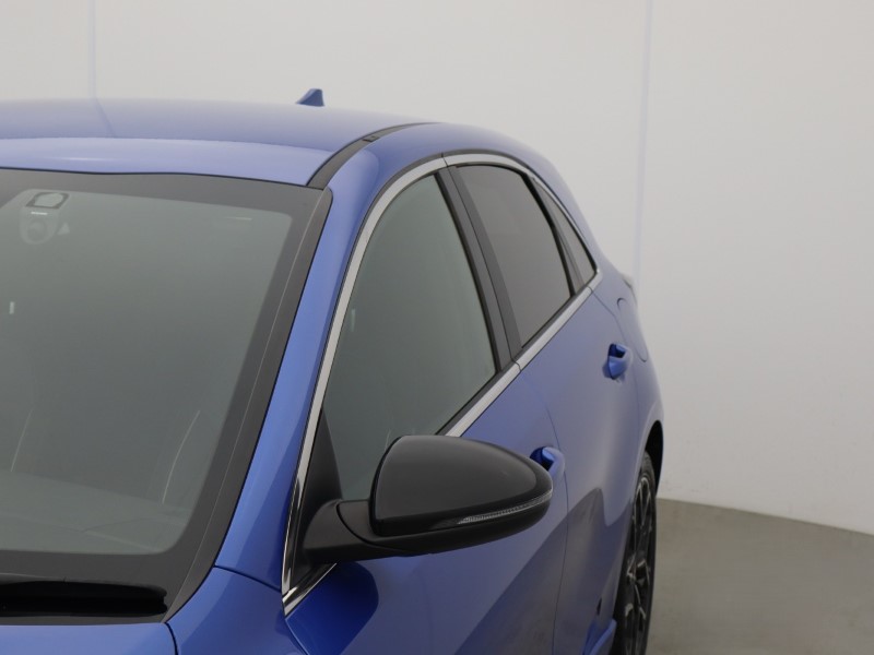 2024 (24) KIA CEED 1.5T GDi ISG 138 GT-Line 5dr 5704074