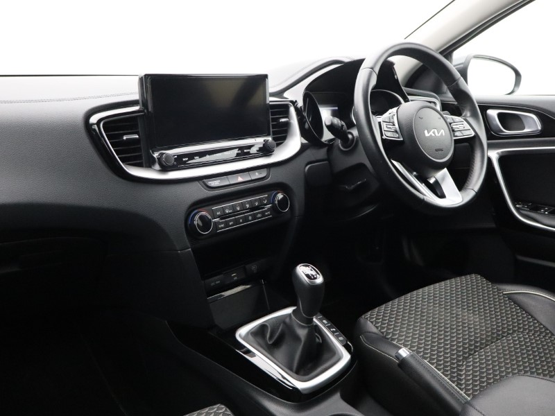 2023 (23) KIA CEED 1.5T GDi ISG 3 5dr 5632849