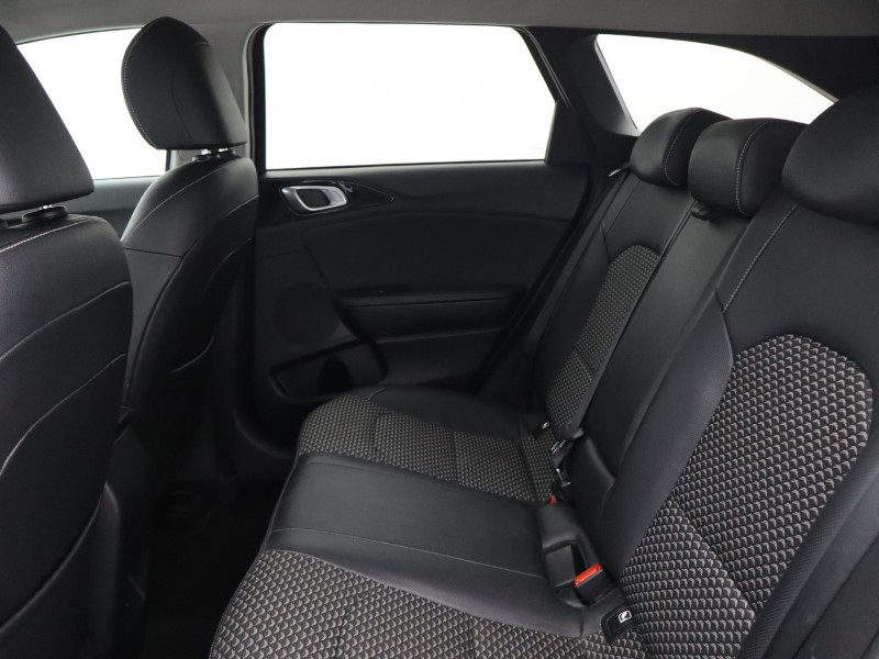2023 (23) KIA CEED 1.5T GDi ISG 3 5dr 5632844