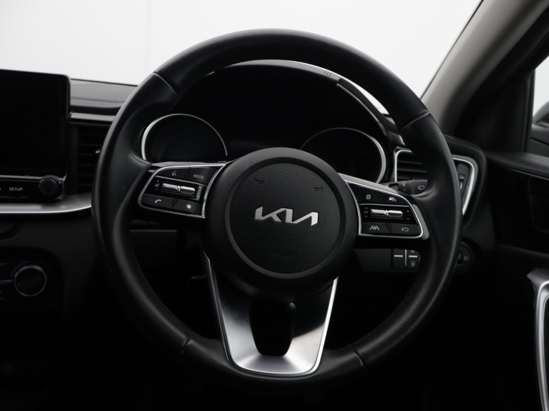 2023 (23) KIA CEED 1.5T GDi ISG 3 5dr 5632856